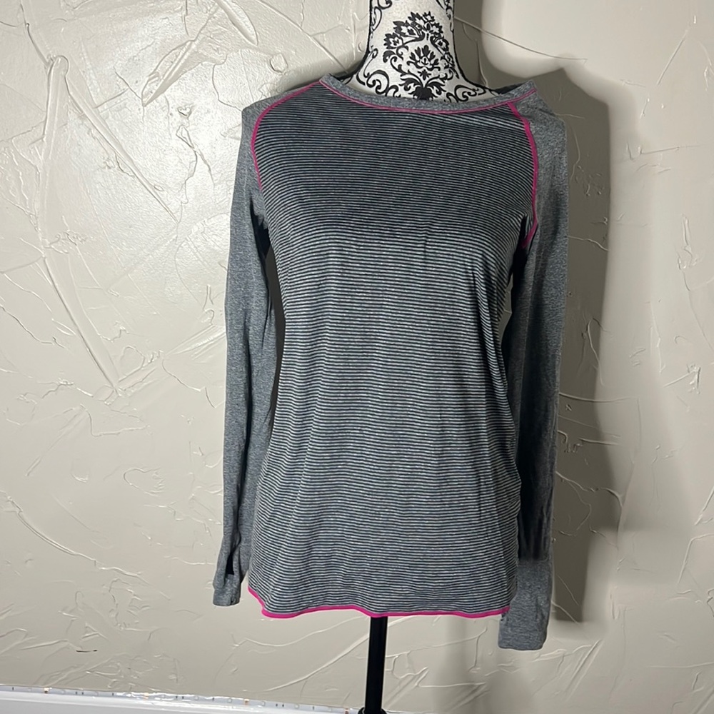 Danskin semi-fitted long sleeve shirt